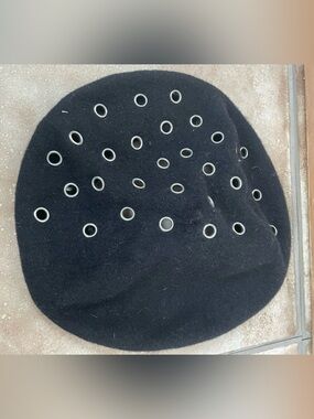 Callanan Chapeaux Pret A Porter black bucket hat made of 100% wool; OS